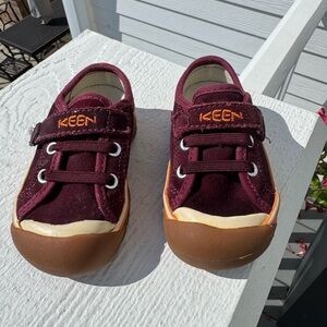 EUC KEEN Infant Burgundy Shoes 4